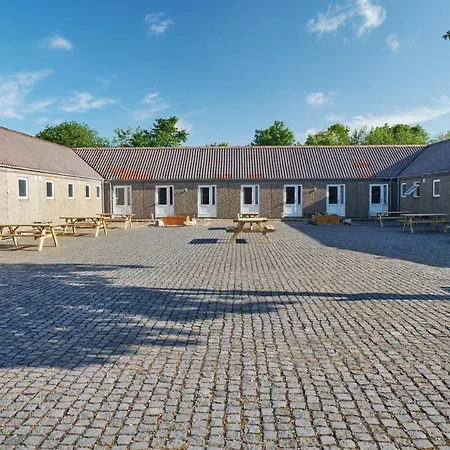 Den Gamle Skole Ho Bugt * Блаванн